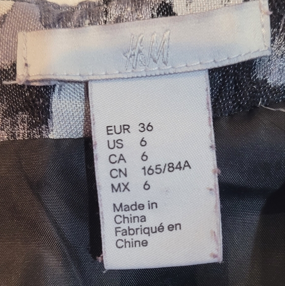 H&M Dress Gray & Black Design - Picture 4 of 4